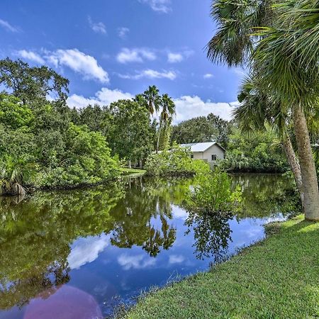 Merritt Island Home Fire Pit And Canal Access! ภายนอก รูปภาพ