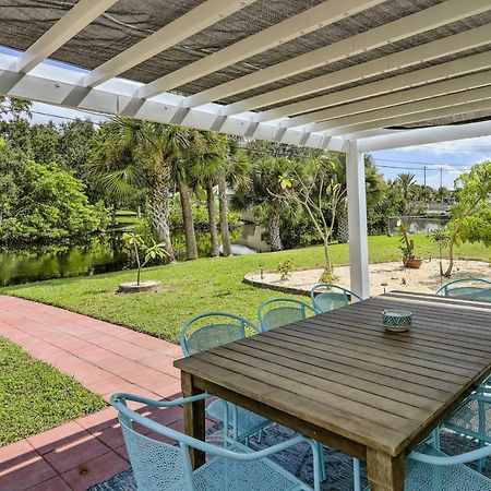 Merritt Island Home Fire Pit And Canal Access! ภายนอก รูปภาพ
