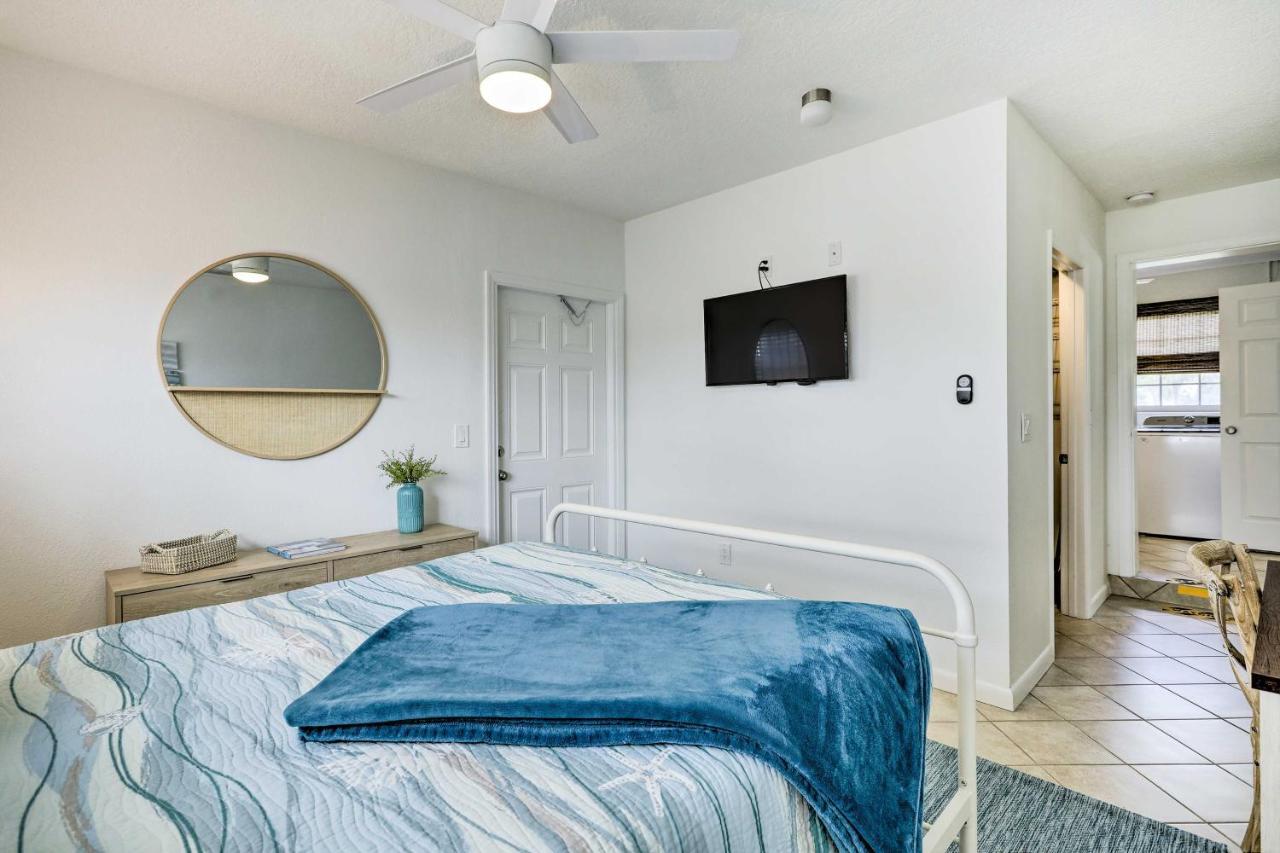 Merritt Island Home Fire Pit And Canal Access! ภายนอก รูปภาพ